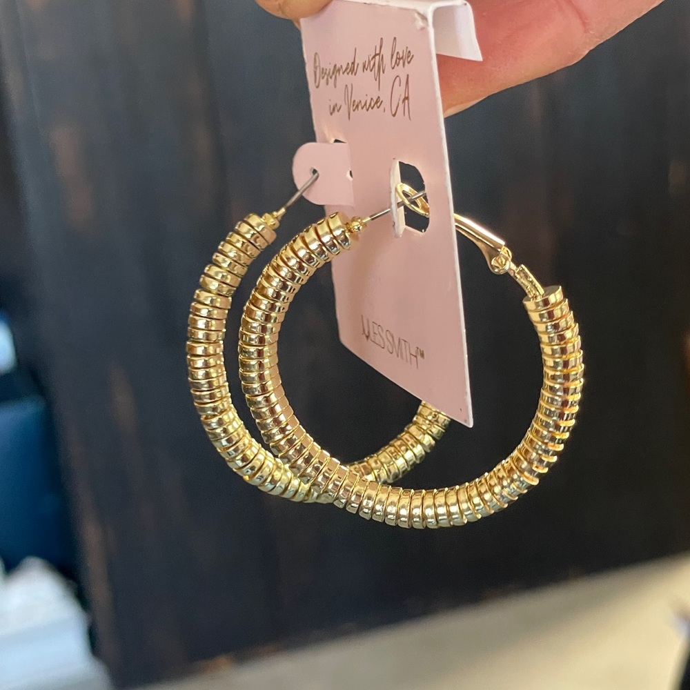 GOLD COIL HOOP EARRING by Jules Smith, NWT. - Picture 4 of 15